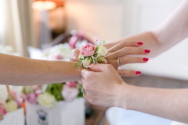 Pre-Ceremony Bridesmaid Bonding | Essex Wedding Planner | Dream Occasions
